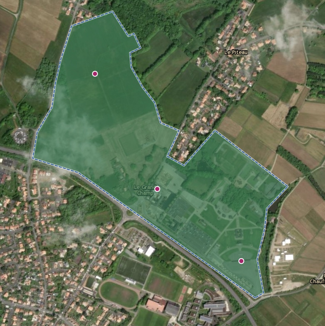 Simulation de couverture avec trois bornes : la zone verte couvre la totalité du site.